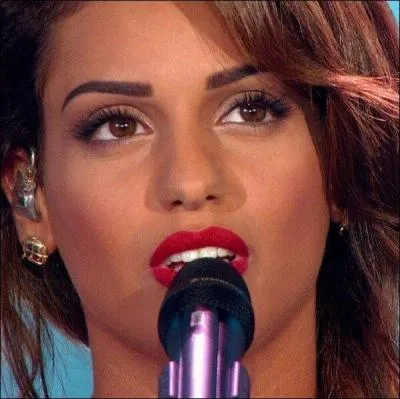 Quelle est la chanson que Tal n'a pas chantée toute seule ?