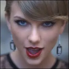 De juillet à septembre 2012, qui est son petit ami ?