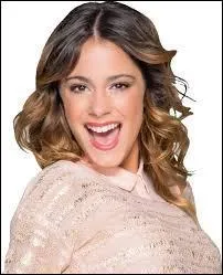 (Violetta 2) Qui Violetta a-t-elle connu au karaoké ?