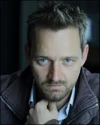 Qui Elisabeth Shannon revoit-elle ?