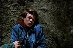 Qui était avec Joe quand il a fait sa crise "les étoiles roses.." la 1ère fois ?