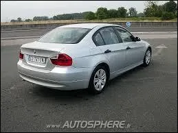 Quel est le nom de cette voiture ?