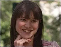 Quelle jeune fille avait une bonne raison de vouloir tuer Elise ?