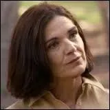 Quelle femme très riche vient aider Jeanne ?