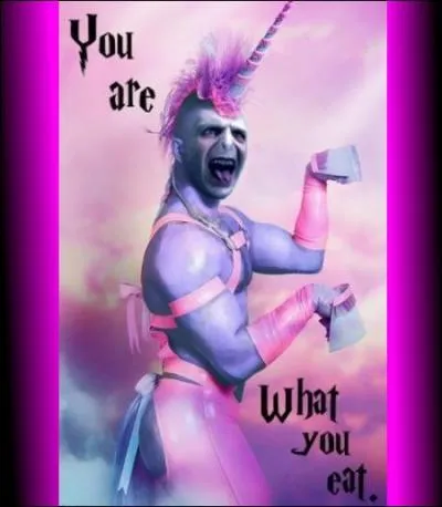 Et pour les fans de la série "You are what you eat", sachez que Voldemort pousse le vice jusqu'au bout en...
