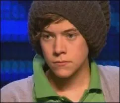 Avec quel titre de musique échoue-t-il au Boot Camp ?