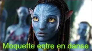 Moquette s'inquiétait aussi pour sa jeune amie. "Nous ne la trouverons pas dans une voiture, Jane ! Peut-être a-t-elle été emmenée dans un univers fabuleux, comme dans ce film..."