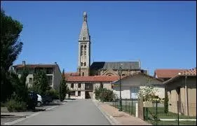 Nous sommes &agrave; Mi&eacute;lan, village midi-pyr&eacute;n&eacute;en situ&eacute; dans le d&eacute;partement ...