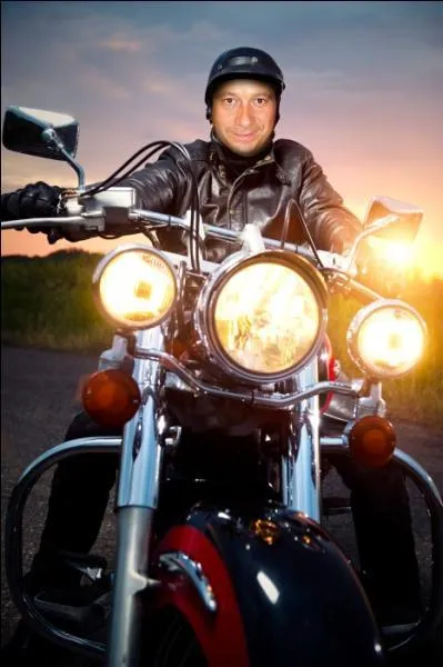 Quel est le nom de cet imitateur ?