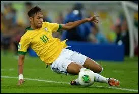 Quel est son pied fort ?