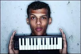 Quelle est la spécificité de la chanson "Merci" ?