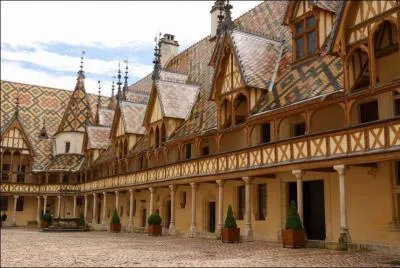 De ces quatre départements, lequel n'est pas limitrophe de celui de la Côte-d'Or ?