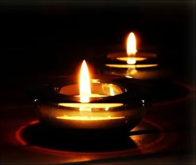 À combien de degrés en moyenne brûle-t-on un corps dans un crématorium ?