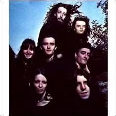 Laquelle de ces réponses est un album du groupe Mother Gong ?