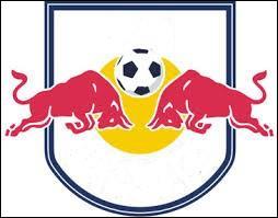 On part aux États-Unis. Trouvez-moi ce club.