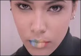 Quel album contient le single "Je suis moi" ?