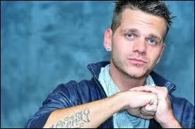 Qui est ce chanteur ?