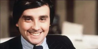 Novembre : Le ''mariage'' de Thierry Le Luron avec Coluche était une parodie de celui --------------------------. (Un an après, les deux comiques nous quittaient. Madame la Mort, seriez-Vous du côté des anti-mariage gay ou bien aviez-Vous simplement envie d'avoir ces deux humoristes à Vos côtés pour Vous marrer un peu ? )