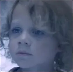 Qu'est-il vraiment arrivé à Freya, le premier enfant d'Esther et Mikael ?