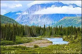 Dans quel parc national se situe le mont McKinley, point culminant des Etats-Unis ?