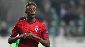 Qui est cet attaquant de Lille OSC ?