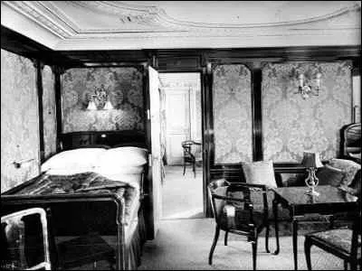 Combien cotait une suite de premire classe avec le service de domestiques compris ?