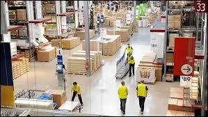 Un jeune garçon s'est vu attribué le nom d'une marque assez connue, laquelle ?