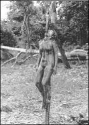 Quel est ce peuple vers 1900 av. J.-C. ? Ils empalaient avec toute leur famille les chefs des villes rebelles, puis ils les découpaient, les mettaient à cuire et les distribuaient à la population pour terroriser les opposants.