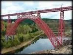 Gustave Eiffel, outre sa célèbre tour, a également construit le viaduc de Garabit.
