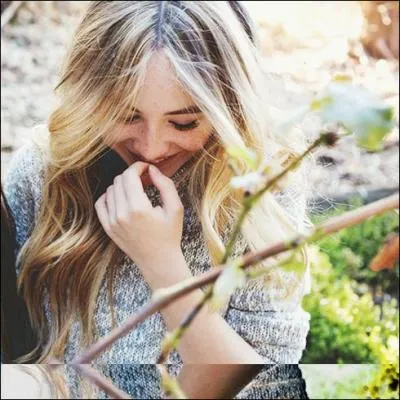 En plus d'être une talentueuse actrice c'est aussi une grande chanteuse d'ailleurs comment se nomme son premier album ?