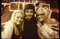 Comment se nomment ses deux sœurs ?