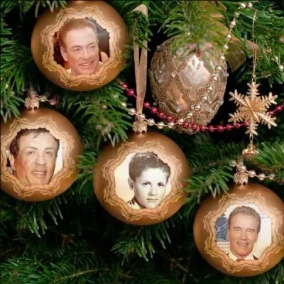 Plus tard, je serai boxeur et militaire. Qui est cet enfant dans la boule ?