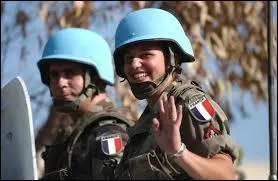Les "casques bleus" sont des militaires composant les forces armées d'une célèbre organisation mondiale. Laquelle est-ce ?