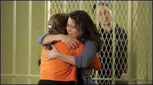 Pourquoi Clem est-elle allée en prison ?