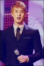 Qui est ce jeune homme ?