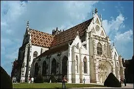 Dans quelle ville se trouve le monastre royal de Brou ?