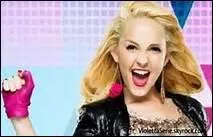 De quelle couleur sont les cheveux de Ludmila ?