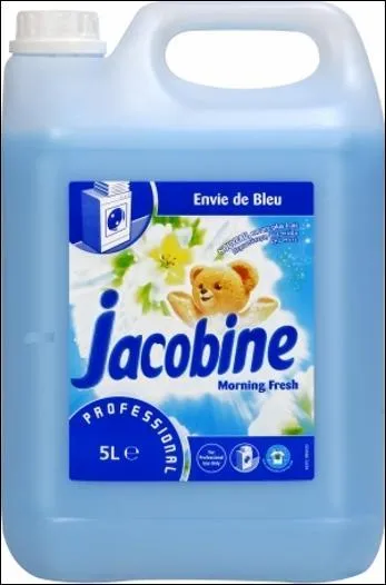 Après les couches, si les besoins y sont, vous pouvez laver le tout avec...