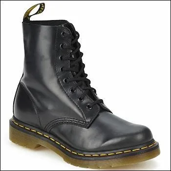 Allez plus que 3 questions. Celle-ci est-elle une paire de docks ?