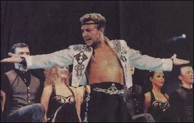 Initié en 1997, ce spectacle, dont les claquettes sont la base, a fait le tour du monde, il fait ressortir ce que l'Irlande a de meilleur !