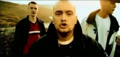 Le titre phare de ce groupe de rap breton s'inspira d'une chanson traditionnelle bretonne "Tri Martolod" !