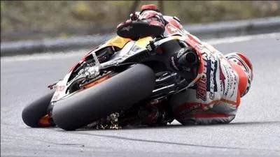 La plus grosse inclinaison en moto GP a été réalisée par :