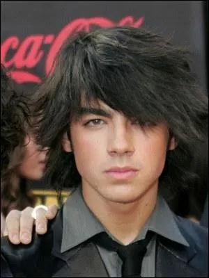 Comment s'appelle cet acteur ?