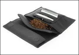 Comment se nomme ce petit étui, bien pratique pour transporter son tabac à rouler et ses feuilles ?