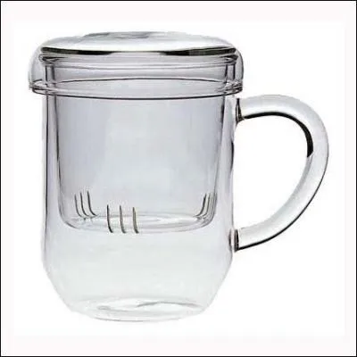 Une forme reconnaissable pour cet objet avant tout pratique, qui contient&nbsp; ?