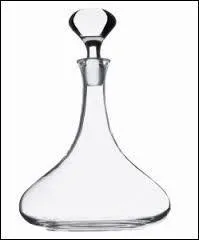 Ce tr&egrave;s joli r&eacute;cipient est &eacute;tudi&eacute; dans sa forme pour un usage pr&eacute;cis. Qu'y met-on&nbsp; ?