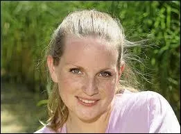 Dans quelle série télévisée Charlotte accouche-t-elle d'un petit Jean ?