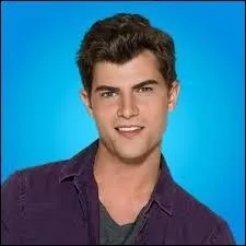 Diego sort avec.... maintenant.