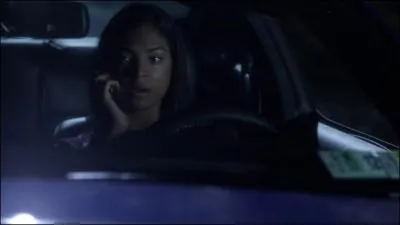 Quelle est la première personne du groupe des filles à revoir Alison vivante (grâce à Shanna) ? (saison 4)