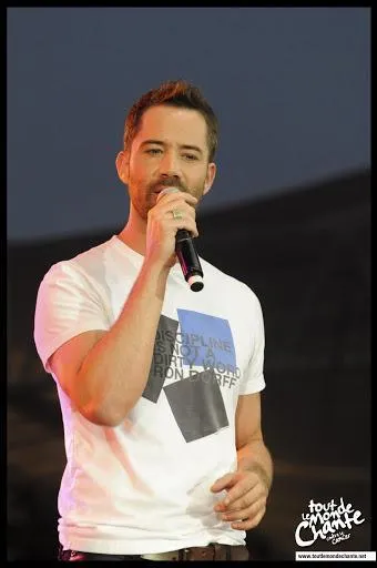 Qui chante "Belle" ?